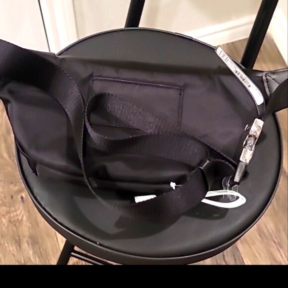 Michael Kors Logo Belt Bag - Picture 7 of 8